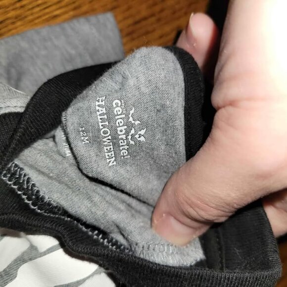 Halloween Outfit Sets - Picture 3 of 3